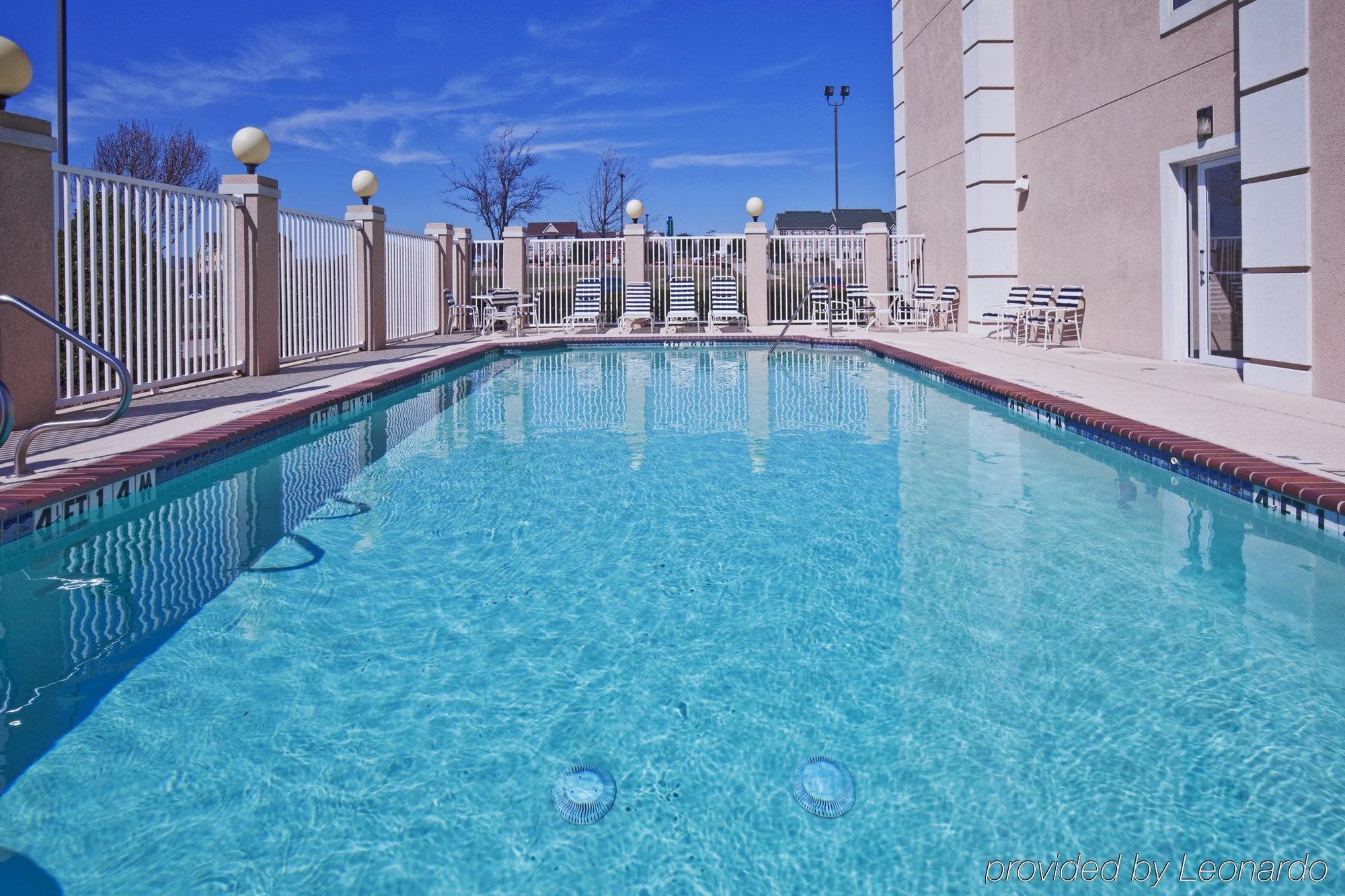Holiday Inn Express Hotel & Suites Dallas Lewisville By Ihg Εξωτερικό φωτογραφία